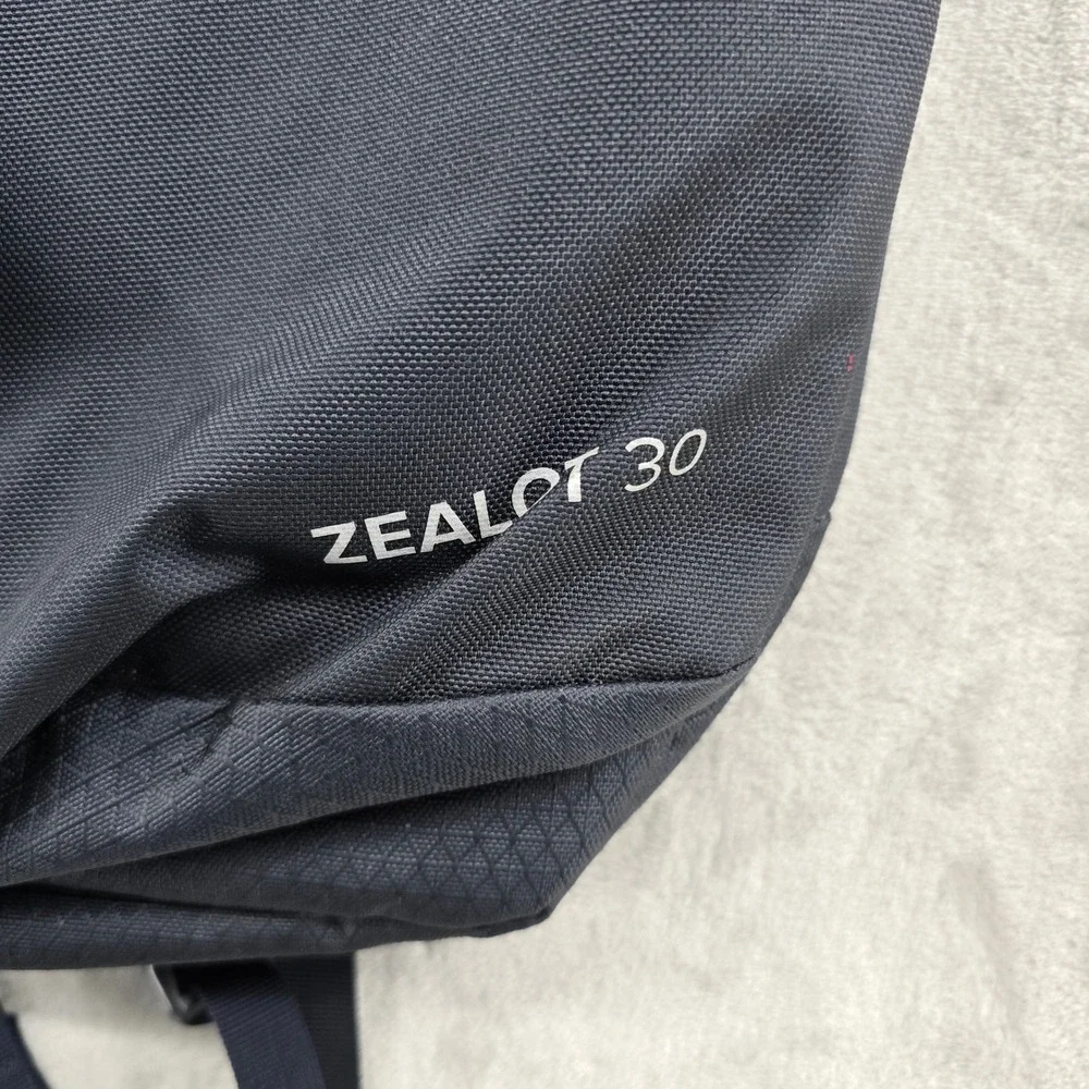 Osprey Zealot 30 Backpack Unisex OS Black Teal Climbing Commuter Pack NEW